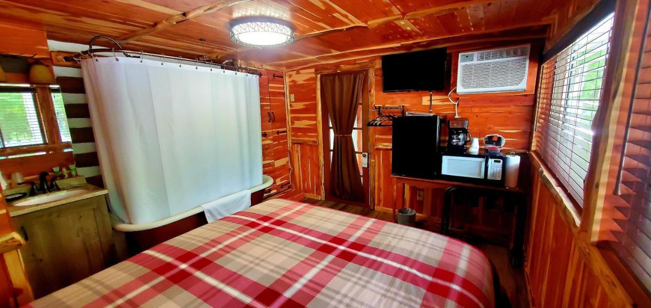Log Cabin Inn Eureka Springs Exteriör bild