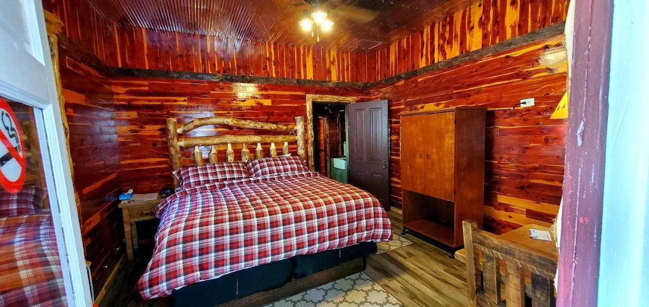 Log Cabin Inn Eureka Springs Exteriör bild
