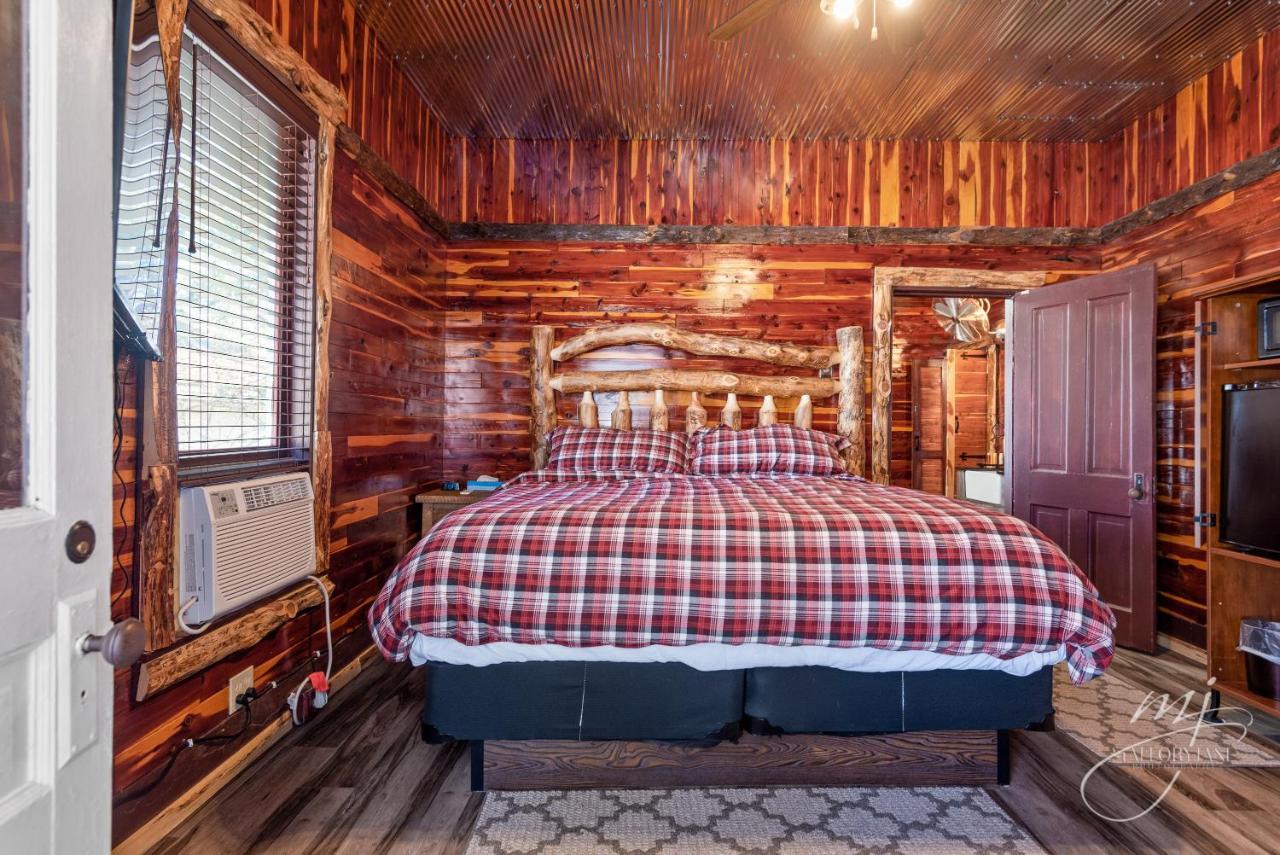 Log Cabin Inn Eureka Springs Exteriör bild