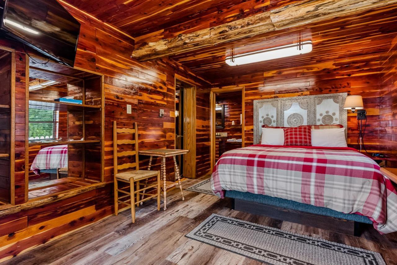 Log Cabin Inn Eureka Springs Exteriör bild