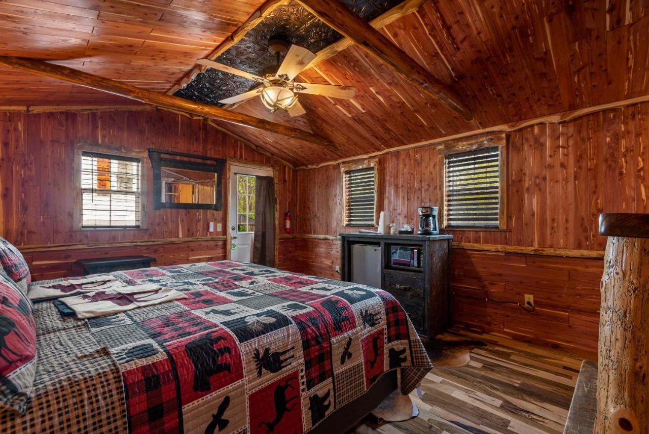 Log Cabin Inn Eureka Springs Exteriör bild